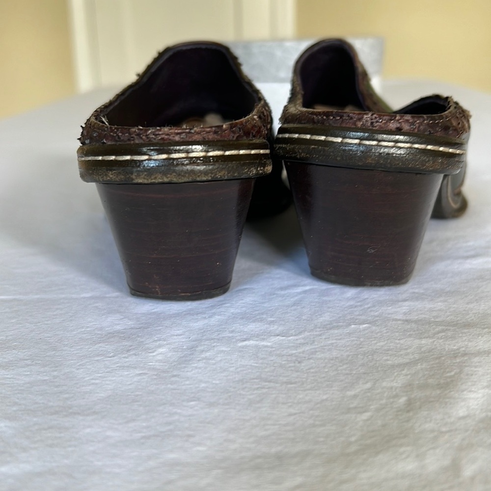 Donald J. Pliner Western Couture Collection Mule - Picture 5 of 6